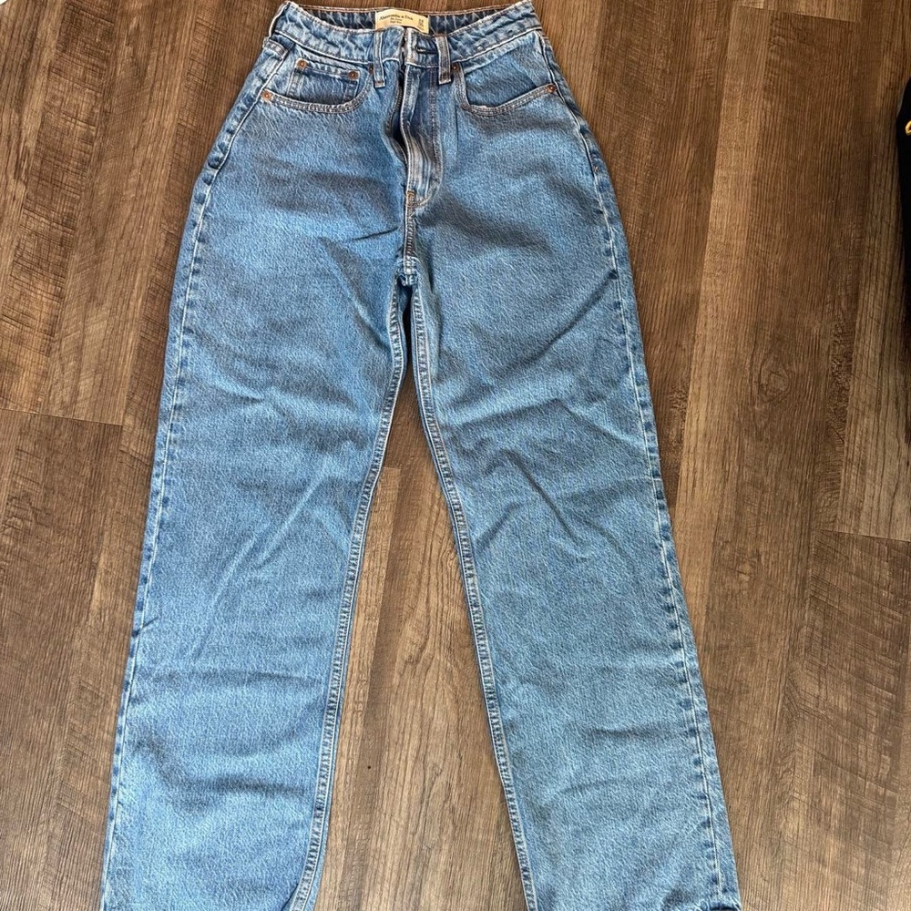 Abercrombie & Fitch High Rise Blue Jeans